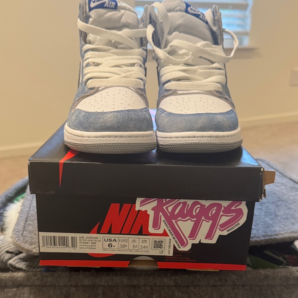 Nike  Air JordanRetro High-Top Sneakers in Blue and White